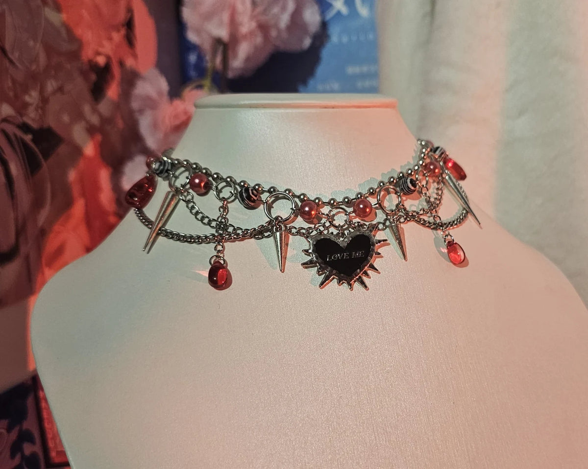 The "Yandere" Necklace