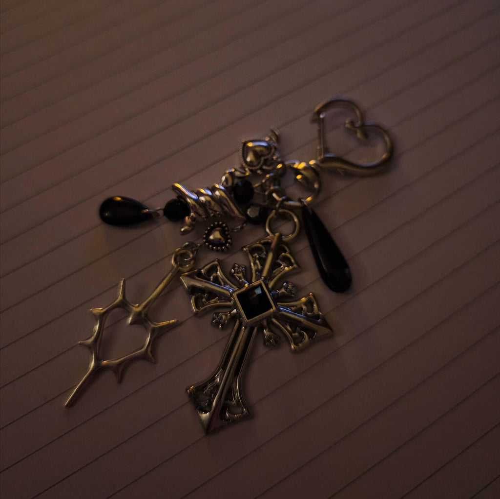 (30% OFF) The "Revolt" Keychain