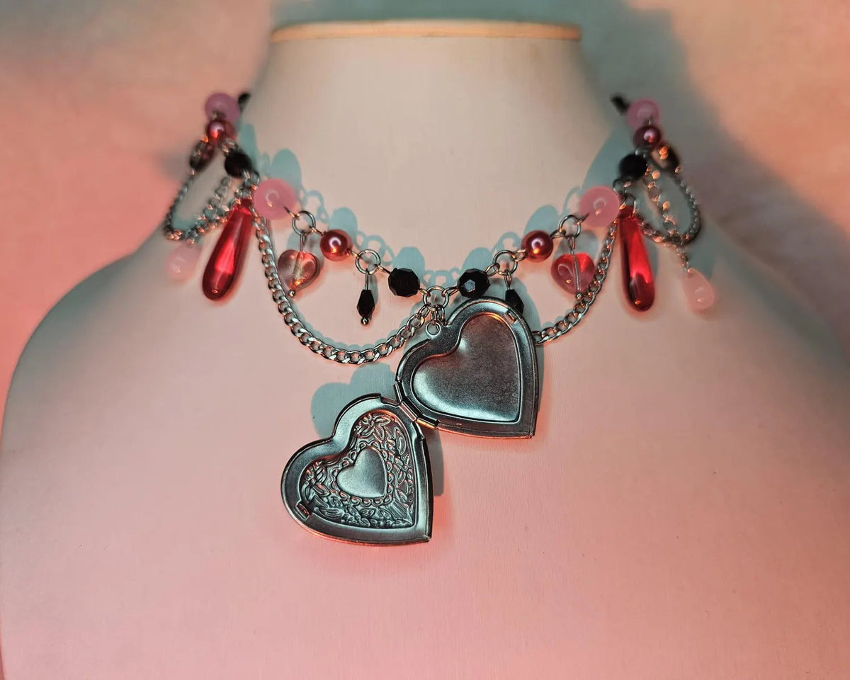 The "Entrapped" Necklace