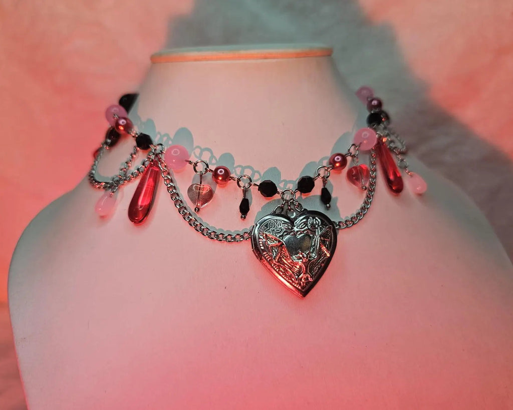 The "Entrapped" Necklace
