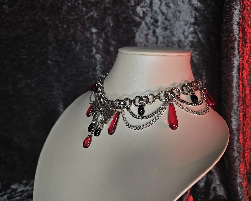 The "Drawn Fangs" Necklace