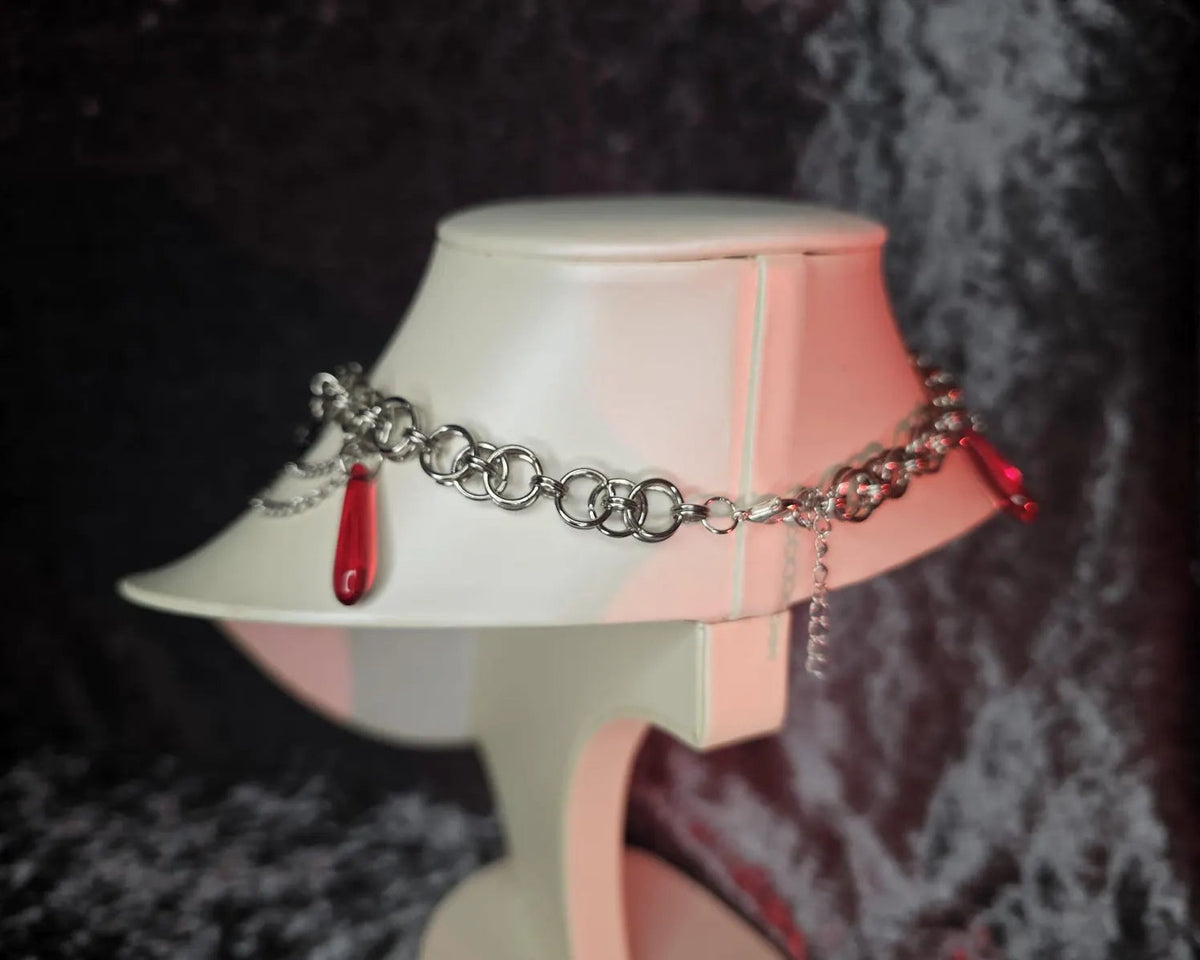 The "Drawn Fangs" Necklace