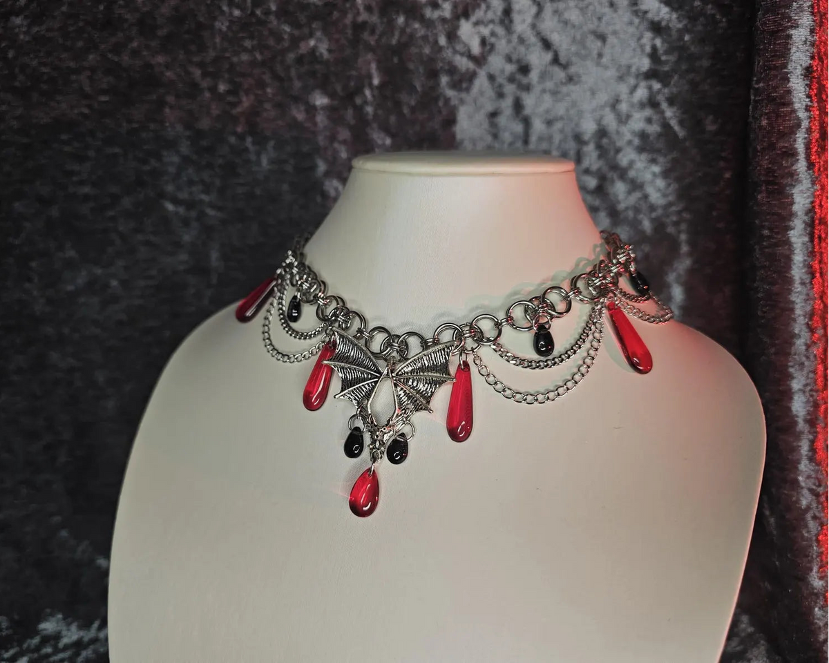 The "Drawn Fangs" Necklace