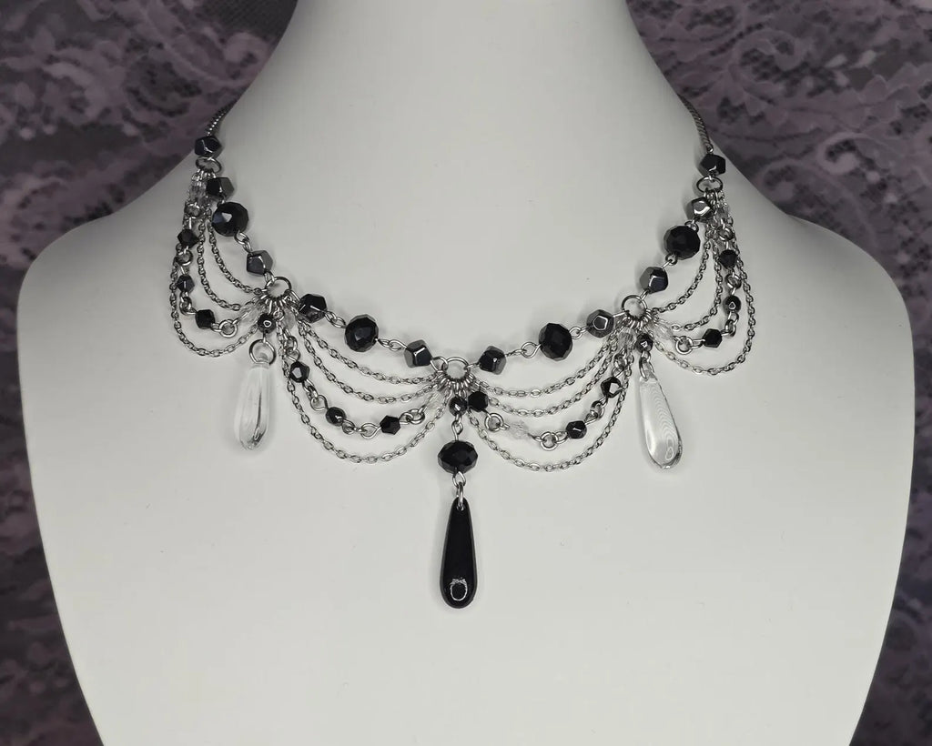 The "Obsidia" Necklace